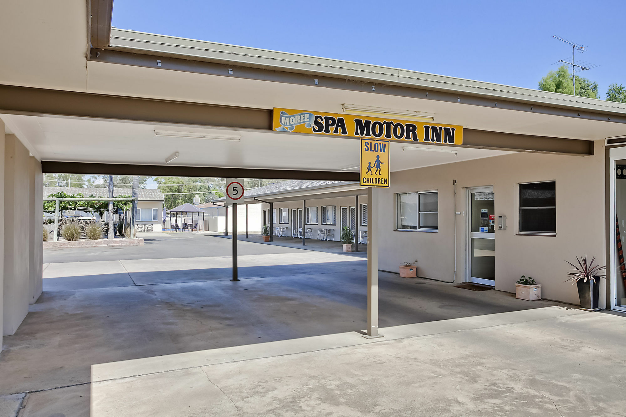Econo Lodge Moree Spa Motor Inn Bagian luar foto